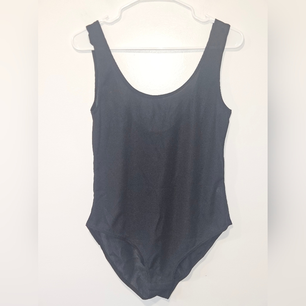 Parisian Seamless Fit Ribbed Scoop Neck Black Tank Bodysuit Women's Size 10